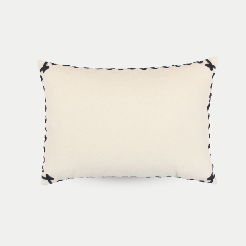 Élitis Decorative Pillow Liberty