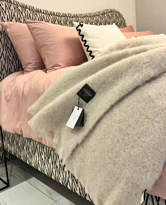 Mantas Ezcaray Throw 260x240 cm Beige