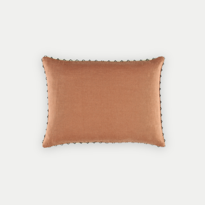 Élitis Decorative Pillow Gaia