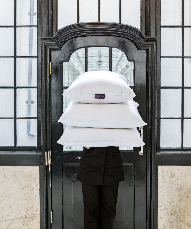 Pulitzer Pillow 50x90 cm - Hotel Pulitzer Amsterdam - Fluffy Microfibre
