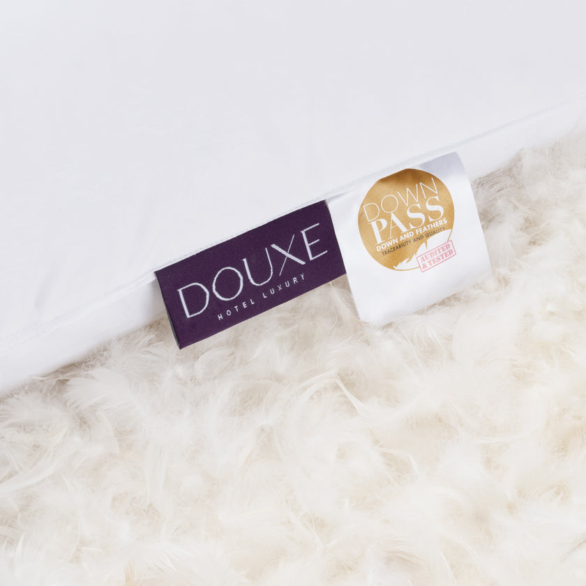 DOUXE Down Body Pillow 80x80 cm